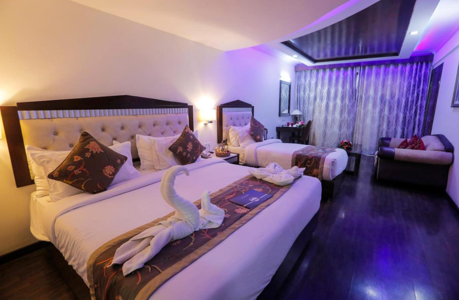 Hotel The Residency Srinagar Екстер'єр фото