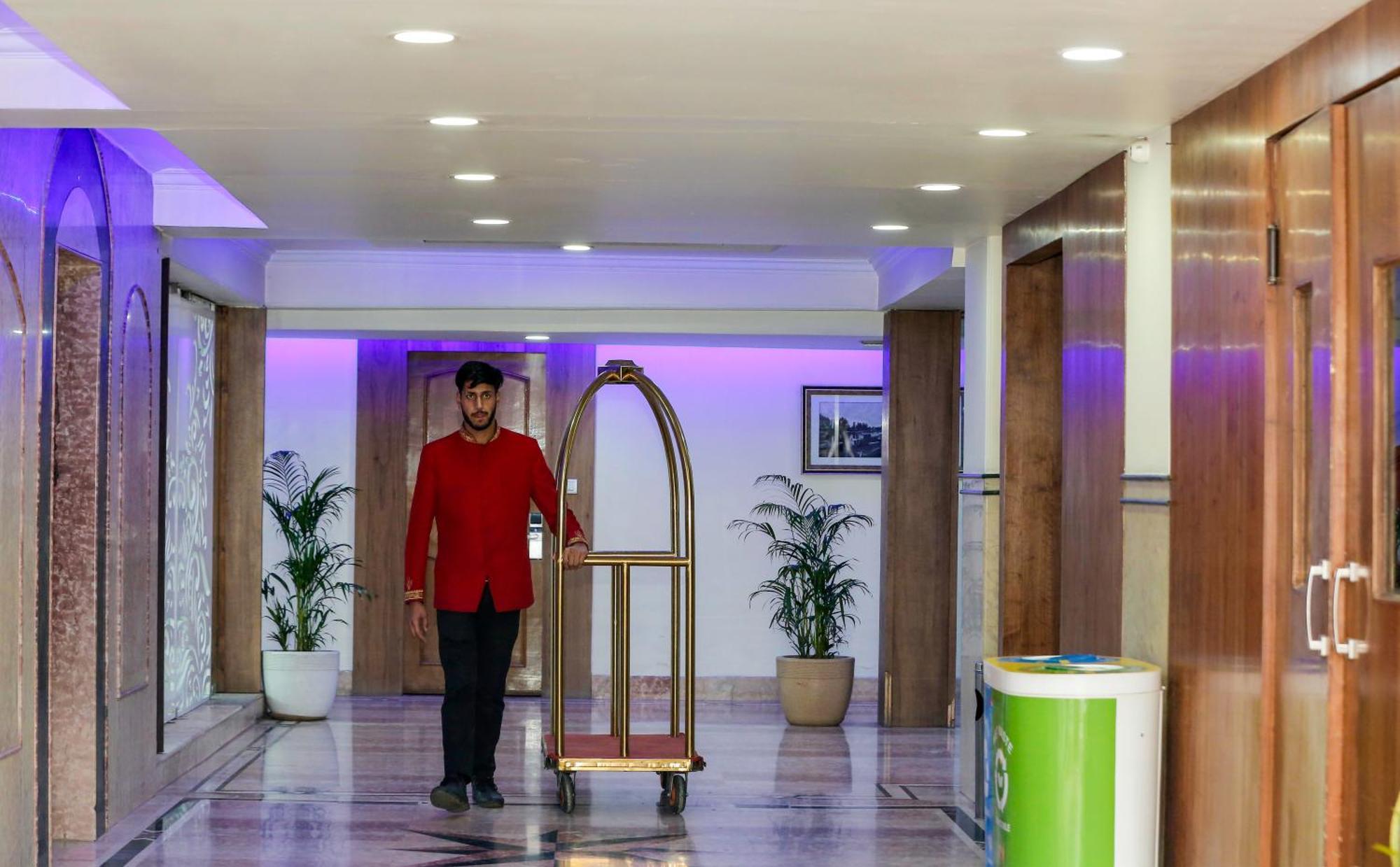 Hotel The Residency Srinagar Екстер'єр фото