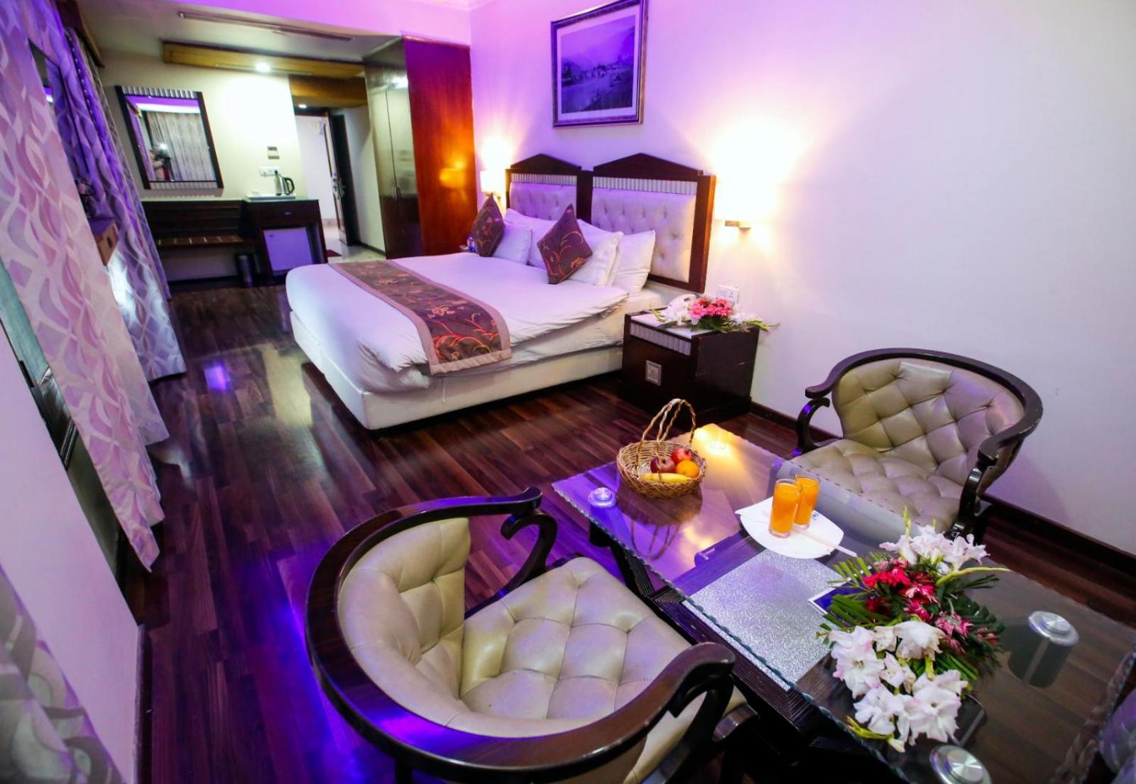 Hotel The Residency Srinagar Екстер'єр фото