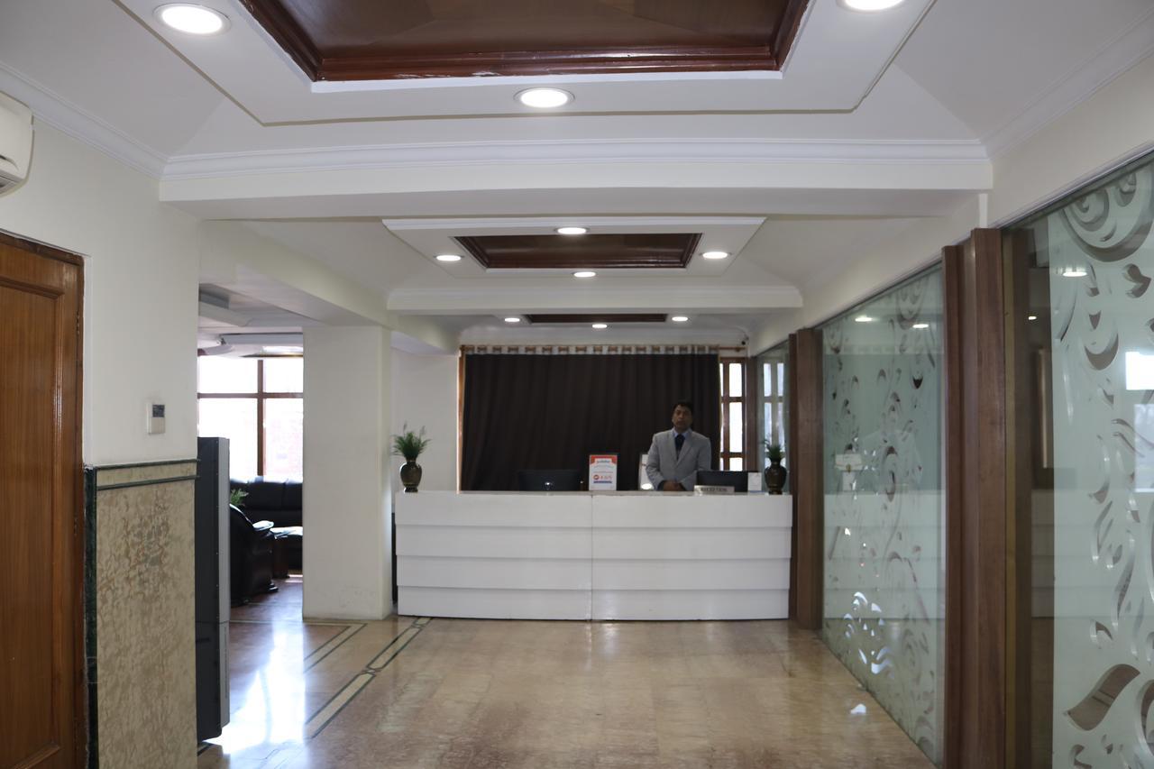 Hotel The Residency Srinagar Екстер'єр фото